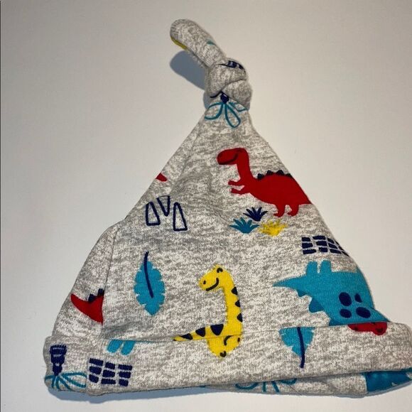 Two baby hats and an unopened baby onesie - Picture 6 of 6